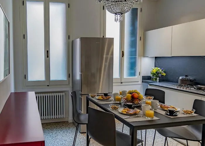 Ca' Fornoni Grand Canal